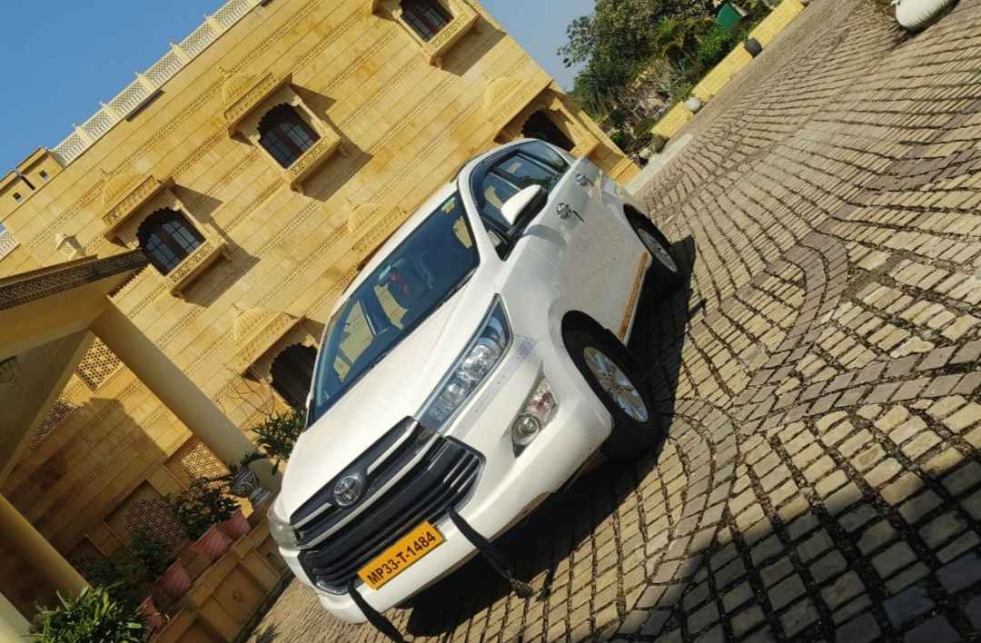 Khajuraho To Bageshwar dham Cab Service