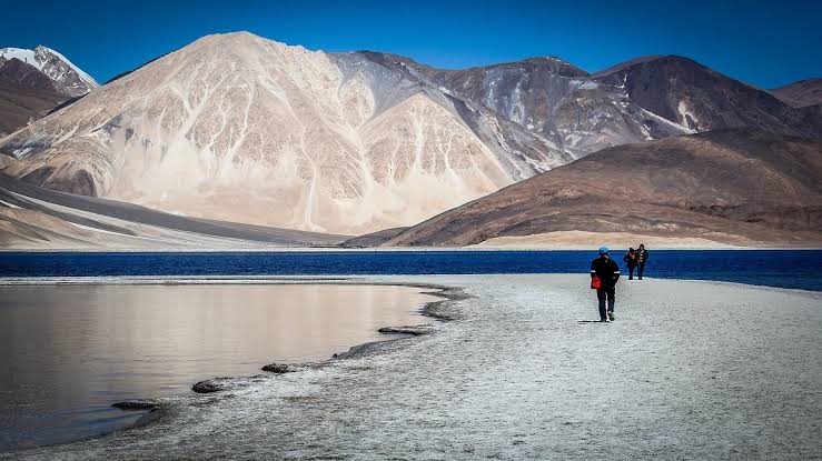 cab service in Leh