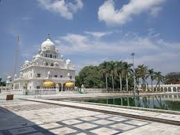 cab service in Gadarpur