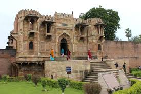 cab service in Mahnar Bazar