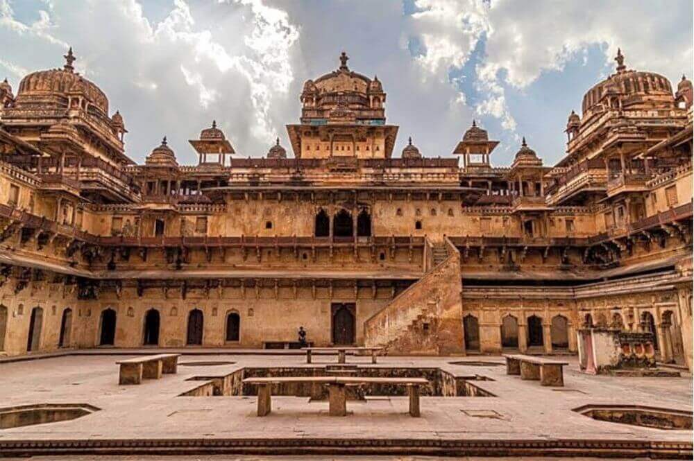 Orchha, Khajuraho Tour Package